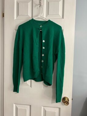 Green Women’s Button-Front Sweater Cardigan